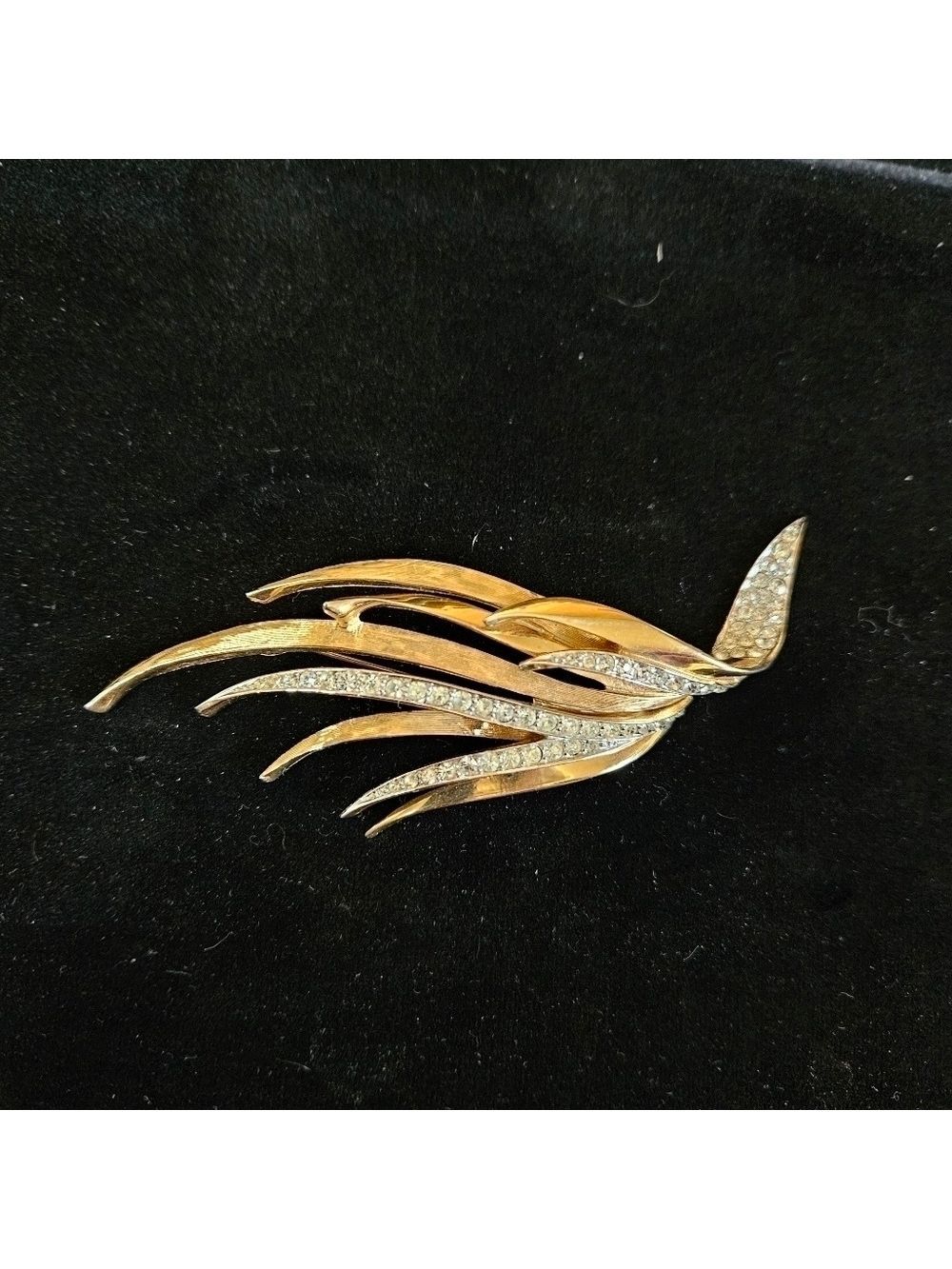 Vintage 50s Marcel Boucher Gold-plated Brooch with Pavé Crystal Rhinestones